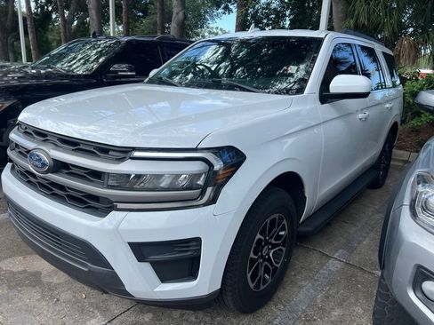 Used 2022 Ford Expedition XLT RWD image 1