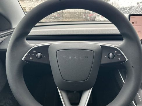 Used 2026 Tesla Model Y Long Range image 24