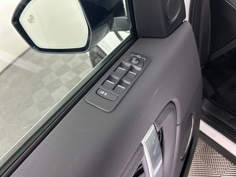Used 2025 Land Rover Discovery Sport S AWD/4WD image 11