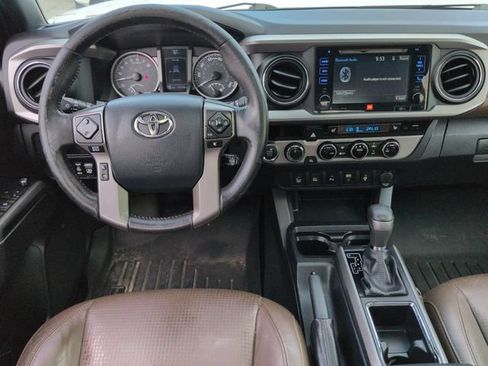 Used 2017 Toyota Tacoma Limited w/ Tow Package AWD/4WD image 16