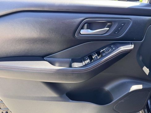 Certified 2025 Nissan Rogue SV w/ Rock Creek Premium Package AWD/4WD image 17