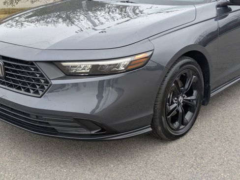 Used 2025 Honda Accord SE image 10