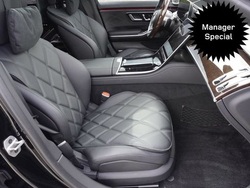 Used 2025 Mercedes-Benz Maybach S 680 4MATIC image 23