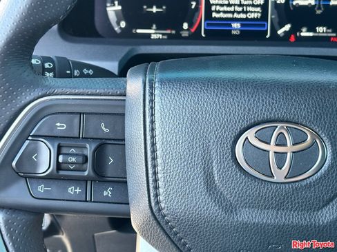 Certified 2025 Toyota 4Runner TRD Off-Road Premium AWD/4WD image 23