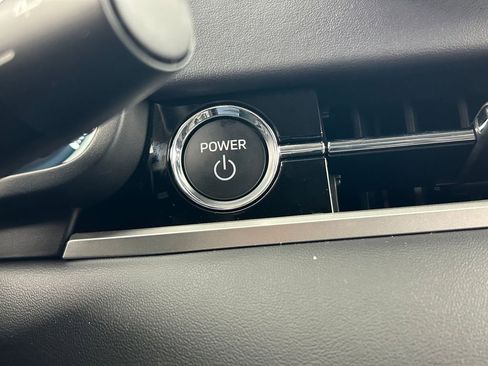 New 2025 Mitsubishi Outlander SEL image 30