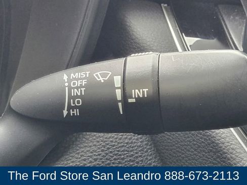 Used 2022 Toyota Corolla SE image 26