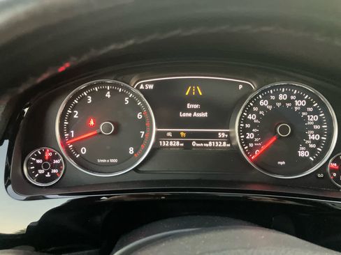 Used 2017 Volkswagen Touareg Wolfsburg Edition image 6