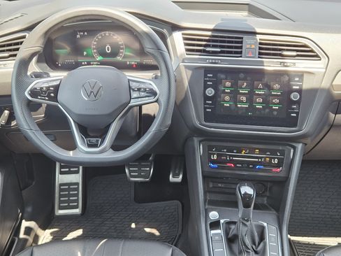 Used 2024 Volkswagen Tiguan SE R-Line AWD/4WD image 26
