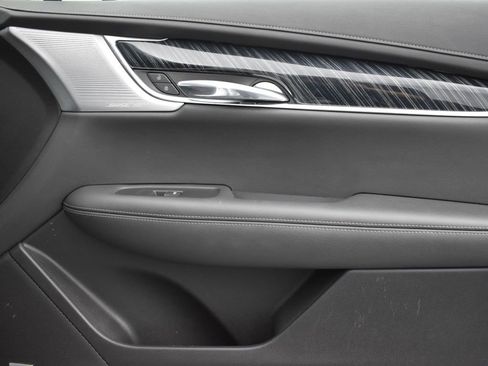 Used 2023 Cadillac XT6 Premium Luxury w/ Technology Package image 35