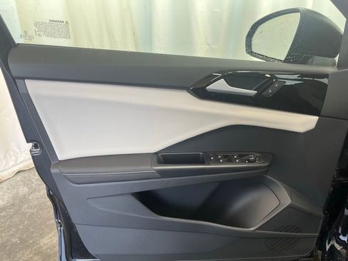 New 2026 Volkswagen Taos S image 9