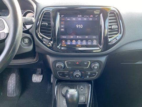Used 2019 Jeep Compass Limited image 28
