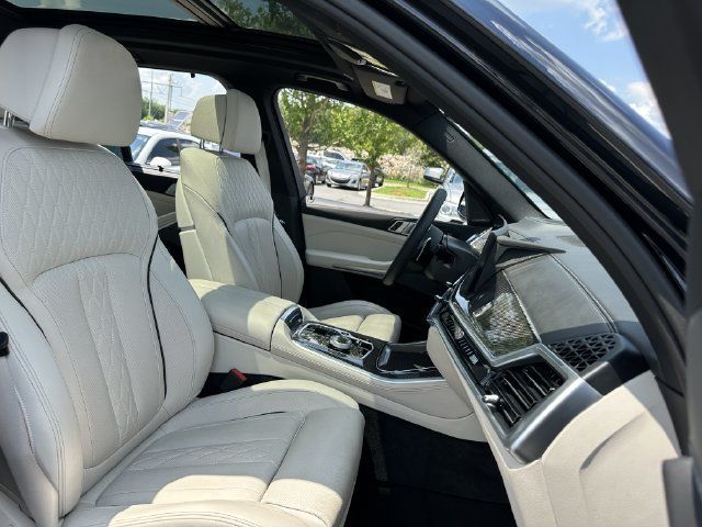 Used 2025 BMW X5 M60i w/ Executive Package AWD/4WD image 38