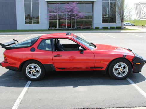 Used 1988 Porsche 944 Coupe image 15