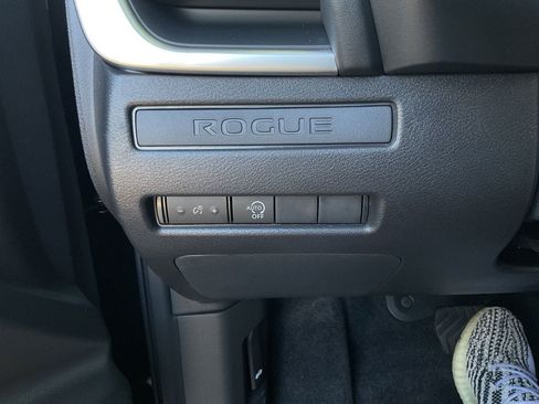 New 2026 Nissan Rogue S FWD image 18