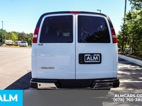 Used 2025 Chevrolet Express 3500 LT w/ LT Preferred Equipment Group RWD image 10