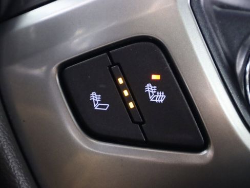 Used 2016 Chevrolet Silverado 1500 LTZ image 24