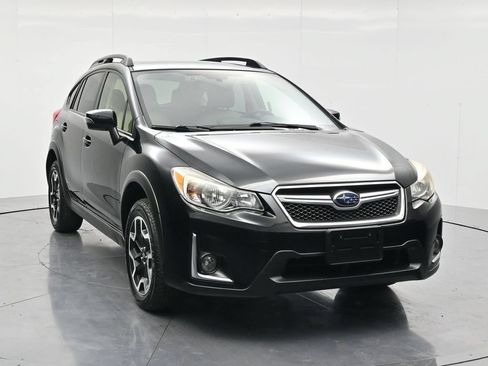 Used 2017 Subaru Crosstrek 2.0i Limited AWD/4WD image 3