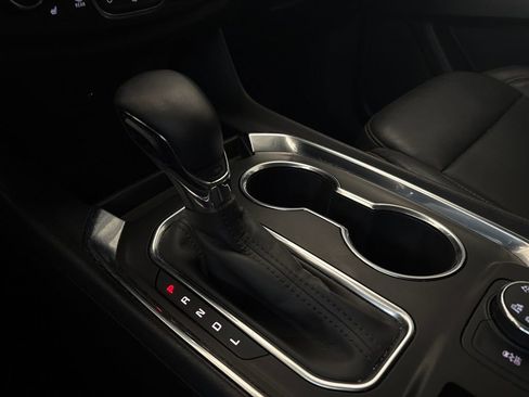 Used 2021 Chevrolet Traverse LT image 24