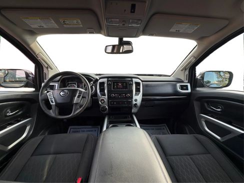 Used 2019 Nissan Titan SV w/ SV Convenience Package AWD/4WD image 19