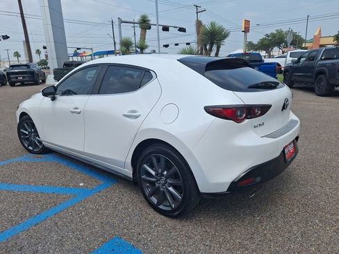 Used 2023 MAZDA MAZDA3 s FWD image 4