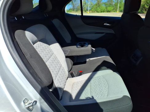 Used 2022 Chevrolet Equinox LS w/ LPO, Floor Liner Package image 9