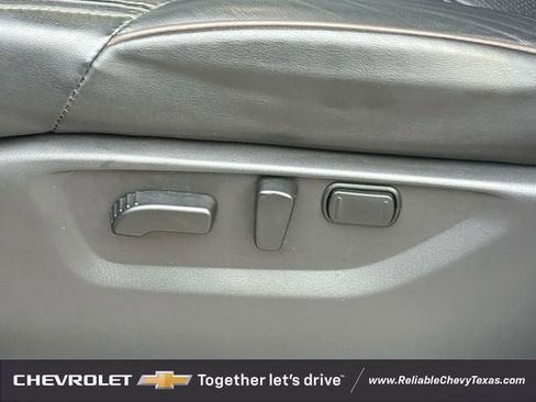 Used 2023 Nissan Armada Platinum w/ Captain's Chairs Package RWD image 31