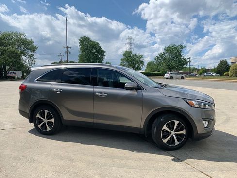 Used 2016 Kia Sorento EX w/ EX Premium Package FWD image 5