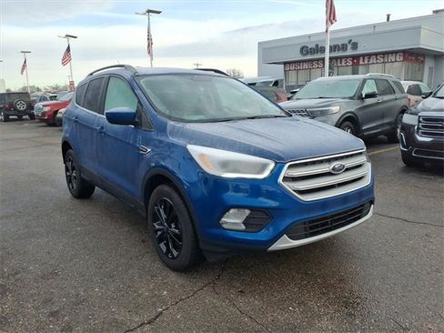 Used 2019 Ford Escape SEL image 3