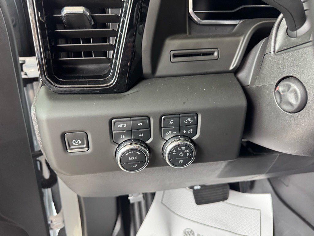 Used 2024 GMC Sierra 1500 AT4 w/ AT4 Premium Package AWD/4WD image 22