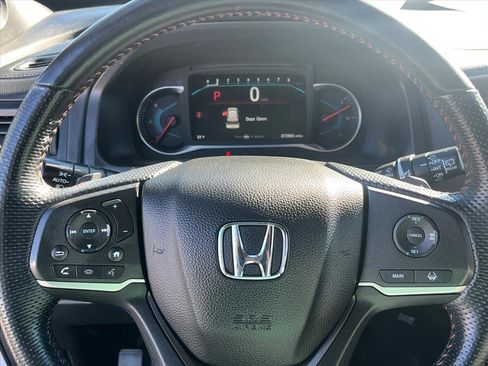 Certified 2022 Honda Pilot TrailSport image 18