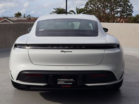 Certified 2022 Porsche Taycan image 10