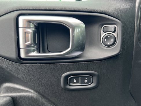 New 2026 Jeep Gladiator Sport image 15