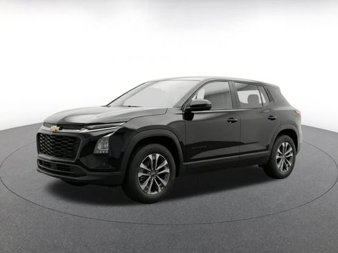Used 2025 Chevrolet Equinox LT FWD image 3