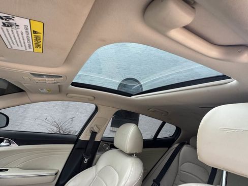 Used 2022 Kia Stinger GT2 image 24