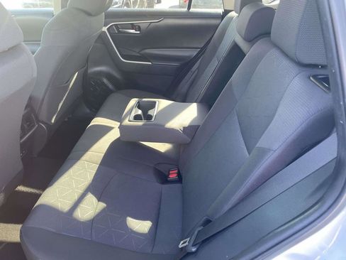 Used 2024 Toyota RAV4 XLE FWD image 22