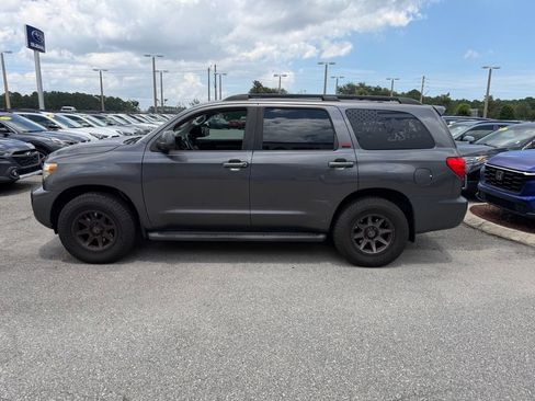 Used 2014 Toyota Sequoia SR5 RWD image 12