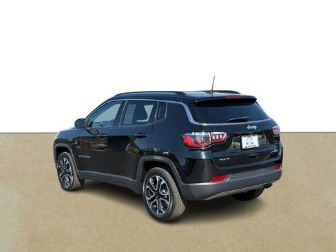 Used 2022 Jeep Compass Limited image 4