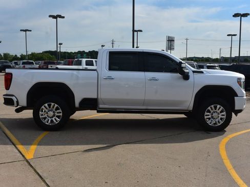 Used 2023 GMC Sierra 3500 Denali w/ Technology Package AWD/4WD image 4
