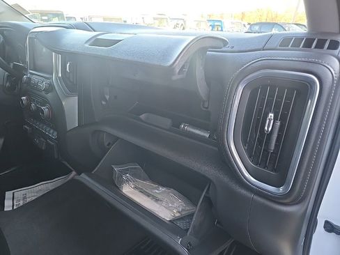 Used 2021 Chevrolet Silverado 1500 LT w/ Z71 Off-Road Package image 81