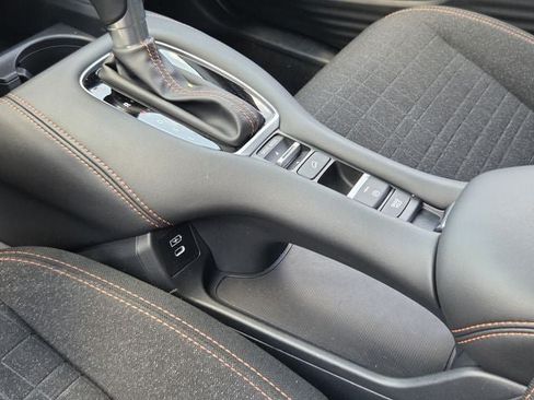 Used 2025 Honda HR-V Sport image 16