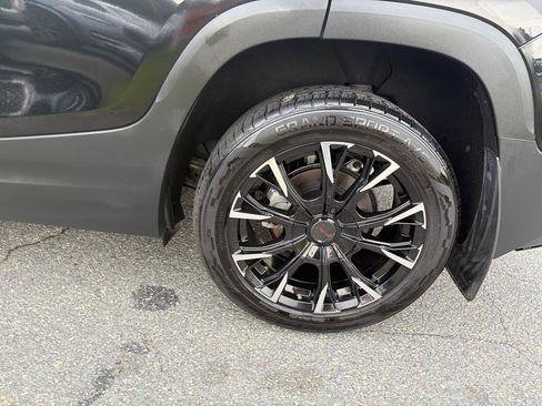 Used 2018 GMC Terrain SLE w/ Driver Convenience Package FWD image 33