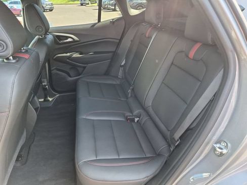Used 2024 Chevrolet Trax RS w/ Sunroof Package FWD image 26