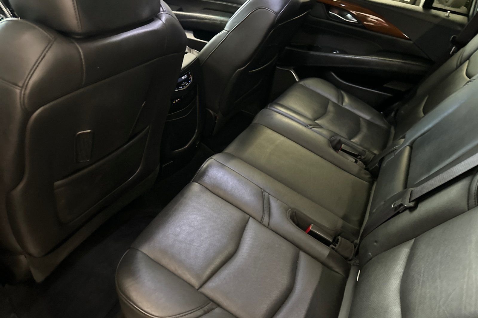 Used 2016 Cadillac Escalade Premium RWD image 13