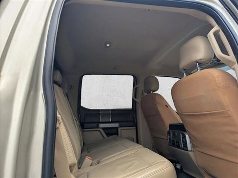 Used 2017 Ford F250 Lariat w/ Lariat Value Package AWD/4WD image 14