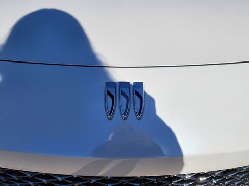 New 2026 Buick Envista Avenir image 10