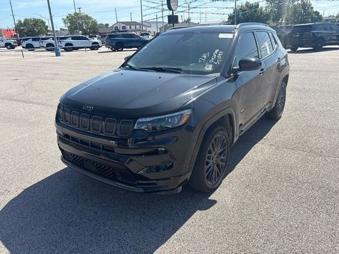 Used 2022 Jeep Compass High Altitude AWD/4WD image 3