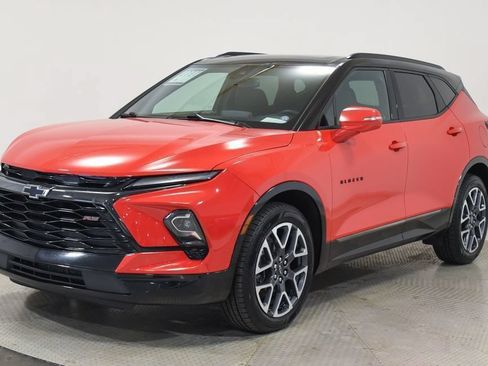 Used 2023 Chevrolet Blazer RS w/ Enhanced Convenience Package AWD/4WD image 19