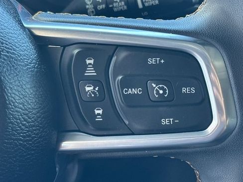 Used 2024 Jeep Wrangler Unlimited Sahara AWD/4WD image 28