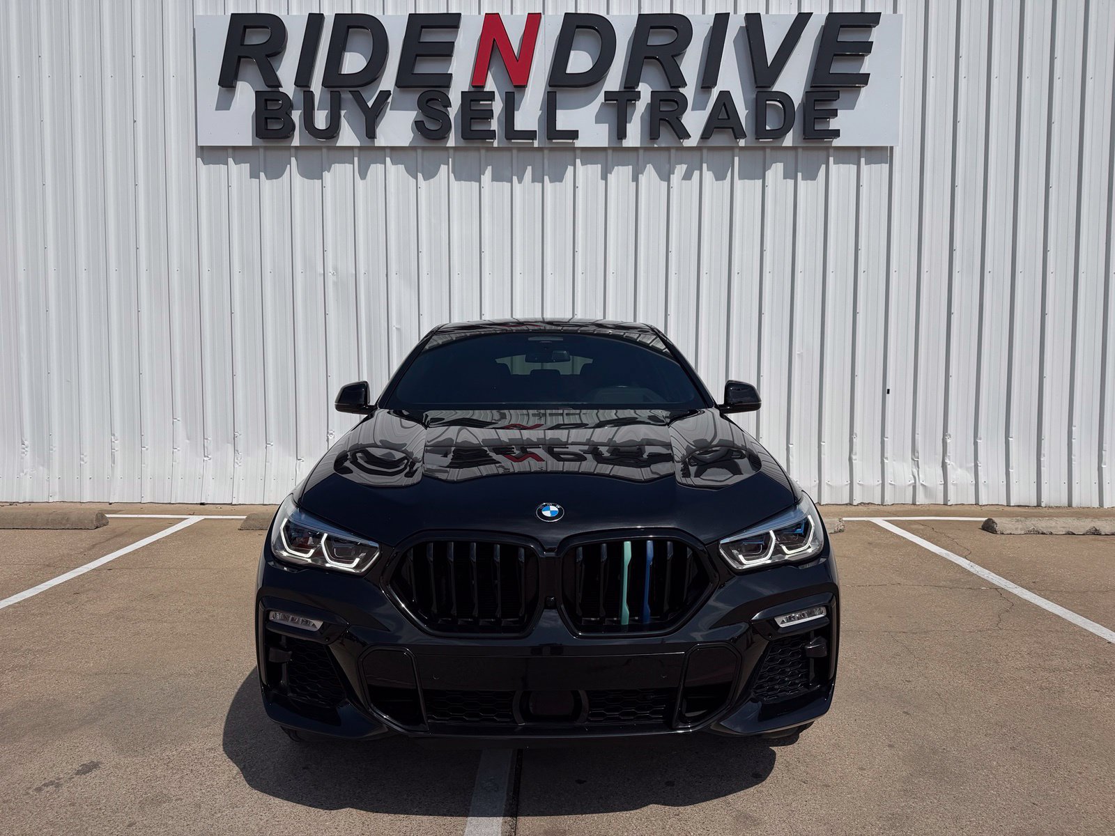 Used 2021 BMW X6 M50i w/ Executive Package AWD/4WD image 11