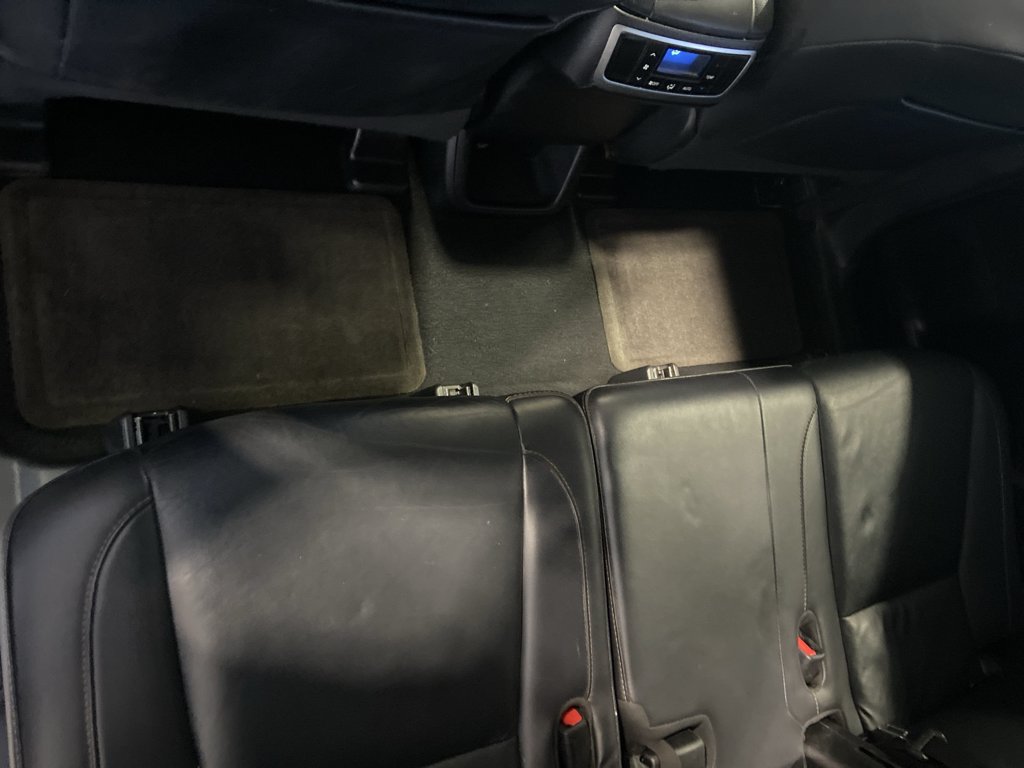 Used 2019 Toyota Highlander XLE AWD/4WD image 35